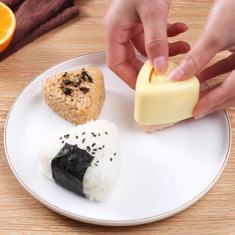 1/2Pcs Triangular Plastic Sush - Baby Food Japanese ulasan dan harga